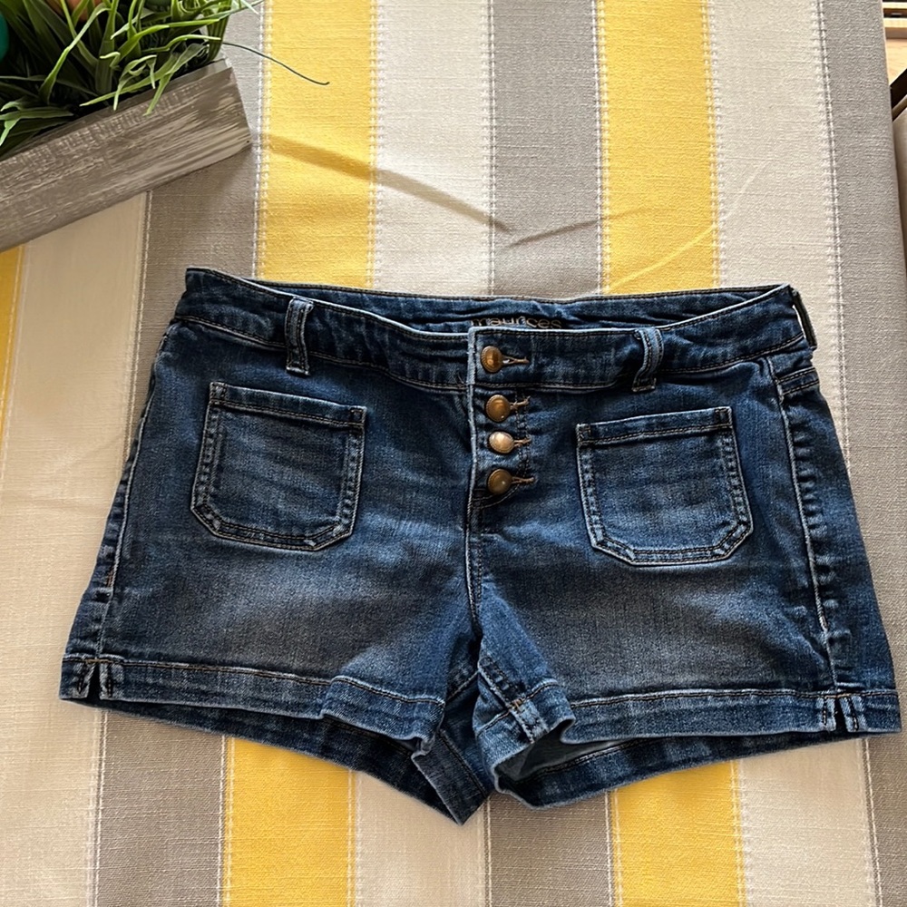 Maurice’s denim blue shorts size 9/10
